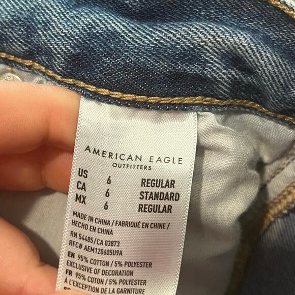 American Eagle Mom Jeans High Rise Distressed Denim Medium Wash Blue Size 6 - Picture 8 of 12